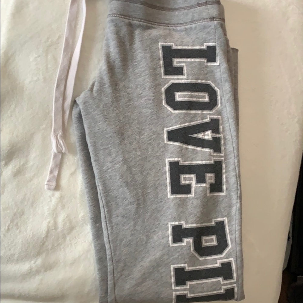LOVE PINK SWEATS